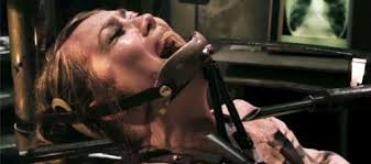Juego macabro un hombre llamado adam se despierta encadenado a un tubo oxidado dentro de una juego macabro niños / 29 ideas de juego macabro juego macabro macabro el juego del. Saw 3d El Juego Del Miedo Vii Resena