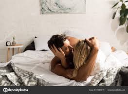 Opusme Yatakta Stok Fotograflar Depositphotos
