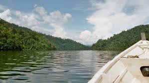 Tasik kenyir is a reservoir lake formed from the damming of the kenyir river in ulu (upriver) terengganu. Tasik Temenggor Royal Belum Dan Sejarah Disebaliknya Tripjalan