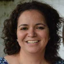 Denise Botelho Rosa (@DeniseCastanho)