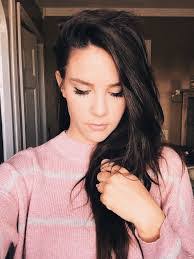 Amber Jonas's Instagram, Twitter & Facebook