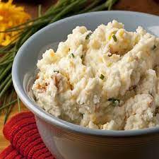 Mashed potatoes taken to the next level! Ore Ida Bacon Cheddar Ranch Mashed Potatoes Recipes Easy Holiday Recipes Ranch Mashed Potatoes