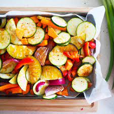 Stir the roasted vegetables into the couscous, then thinly slice the lamb and lay it on top of the couscous. Lamb And Feta Couscous Salad My Lovely Little Lunch Box