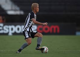 Kariyer sayfasında keisuke honda isimli futbolcunun sezon bazında takımının yer almış olduğu turnuvalardaki maç, gol, asist, sarı kart, kırmızı kart, oyuna girme, oyundan alınma, ilk onbirde. Keisuke Honda Scores On Botafogo Debut Chinadaily Com Cn