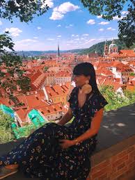 Trei persoane au decedat, iar alte 60 au fost rănite (video). Sandra Stoicovici Praga Cehia Little Stories Of My Life 66 Little Stories Of My Life