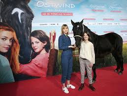 Premiere Des Kinofilms Ostwind Aris Ankunft Im Showpalast Munchen Des Pferde Erlebnispark Equilaland Am 17 02 2019 Ab 28 02 2019 Im Kino