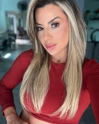 Algumas makes alegorias que amo ❤️ Meus amigos e parceiros são .  @deborabraga1 @franaireshair @cristianocmakeup @robsomagalhaes  @jorgecarvalhomakeup Amo tds ❤️❤️❤️♥️♥️♥️