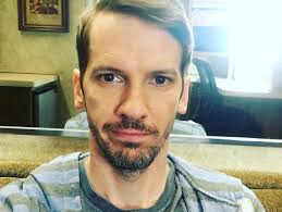 Master Daryl Crittenden 添加了1 张新照片。