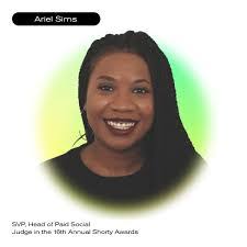 Jenny Schauer's Instagram, Twitter & Facebook