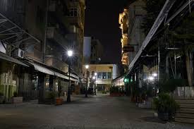Restrictiile de calatorie sunt actualizate zilnic la ora 09:00 (ro), pentru unele destinatii sunt inca in vigoare avertizarile si restrictiile emise in martie si aprlie. Restrictii Care Intra In Vigoare Luni 23 Martie Ora 22 Pentru Combaterea Covid 19 In Romania Libertatea