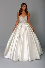 | jasmine bridal gown wedding dress ivory/silver embroidery 12 new with tag. Sweetheart Ball Gown In Satin This Ball Gown Features A Sweetheart Neckline With A N Pnina Tornai Wedding Dress Pnina Tornai Ball Gown Ball Gown Wedding Dress