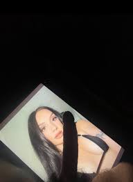 Steamy Chinese beauty showing off her curves on TwStalker