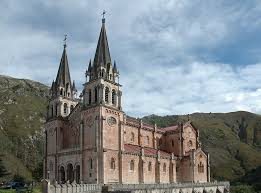 Los recursos obtenidos se destinan al mantenimiento y mejora del santuario. Pin On Catedrales Colegiatas Basilicas De Espana