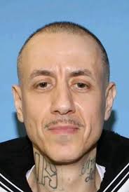 ⚠️Warning⚠️ Everyone around is being warned to be alert and vigilant this  festive season. This man, 45-year-old Gianni Philip Alaimo, is going around  knocking