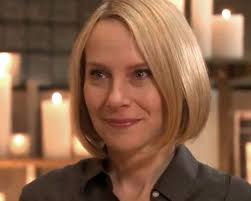 Holly Flax Just Bought Herself A Microblogging Platform Holly Flax Short Hair Styles Hair