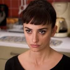 Cruz, 40, sported the the cropped cut on the madrid set of her new movie ma ma, in which she plays magda, a mother forced to overcome some kind of life tragedy. Micro Bangs Into The Gloss Hairstyles With Bangs Penelope Cruz Short Bangs