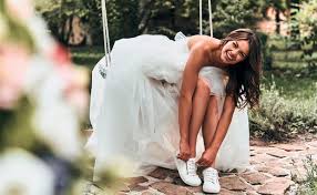 Bei über 2000 gelisteten hochzeitskleidern ist auch sicherlich dein traumkleid für deine hochzeit dabei. Individuelle Brautkleider Fur Mutige Braute Woman At