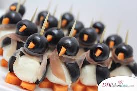 Eure Gaste Werden Vom Pinguin Fingerfood Aus Mozzarella Begeistert Sein Fingerfood Silvester Fingerfood Snacks Fur Party