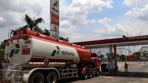 Menurut salah seorang sopir, adi, 45 tahun, selain sebagai bentuk solidaritas, aksi tersebut menuntut manajemen pertamina untuk meningkatkan status mereka. Pertamina Siagakan 13 500 Sopir Mobil Tangki Saat Lebaran Bisnis Liputan6 Com