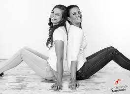 2 Beste Freundinnen Beim Fotoshooting Fotografin Leipzig Fotoshooting Freunde Fotoshooting Fotograf Leipzig