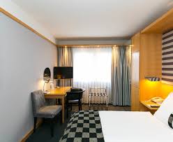 Holiday inn vienna city ligger centralt i wien, en kvarts promenad från både naschmarkt och wiener staatsoper. Holiday Inn Vienna City Ab 76 1 3 7 Bewertungen Fotos Preisvergleich Wien Region Wien Tripadvisor