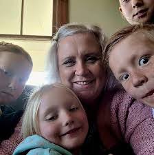 Anna Cluff's Instagram, Twitter & Facebook