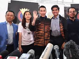 Datuk lee chong wei db pjn amn dcsm dspn is a malaysian former badminton player. Chong Wei Tetap Ke Olimpik Tokyo 2020