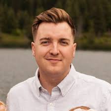 The new Assassin's Creed is a hit — good timing for Ubisoft as it  restructures operations, and evidence that a few months delay can make a  world of difference.