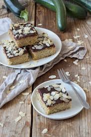 Rezept saftiger, veganer zucchini kuchen. Saftiger Zucchinikuchen Mit Schokoladeglasur Rezept Sweets Lifestyle