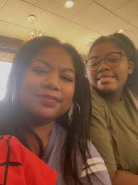 Le verre est REFILLABLE : Découvrez la mentalité de Jen Logan