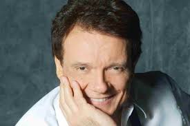 Età, altezza, peso, moglie e l'infanzia difficile. Massimo Ranieri Chi E Eta Figlia Fidanzate Carriera E Social