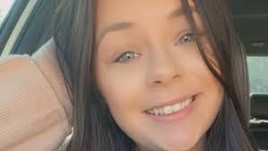 Alicia Costello's Instagram, Twitter & Facebook