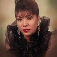 Dicono che c' è un tempo per seminare ed uno più lungo per aspettare. Io  dico che c'era un tempo sognato, che bisognava sognare' (Ivano Fossati).  Mentre attendo di ritrovare i capolavori