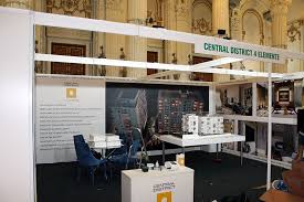 #apa 3 bazine mari cu apa si fantani arteziene in curtea comuna a blocurilor; Stand Expozitional Central District