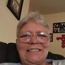 What rental or roommate options are available in Lawrence, Kansas, for a  52-year-old male with a budget of $700-800?