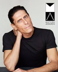 Miek Unmasked! Actress Carly Rees gets cuddly with her on-screen character  in Thor: Love & Thunder 💜&⚡️ @carly_rees_ @aeartists