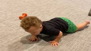 Stephen also took to instagram to wish his son a 'happy birthday'. Steph Curry Has His Adorable Son Working Out With Him At Home Article Bardown