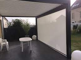 La fonction principale dune pergola bioclimatique est de proteger un espace exterieur une terrasse un patio une cour du soleil et de la chaleur mais aussi plus largement de toutes les intemperies vents pluie neige tout en assurant une. Pergola Bioclimatique Renson Avis Veranda Et Abri Jardin
