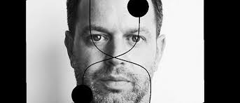 System2 · Künstler*inprofil