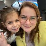 Veronica Roe's Instagram, Twitter & Facebook