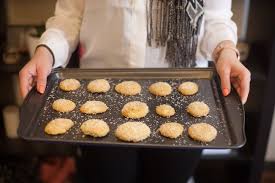Et Si Vous Profitiez De Ce Ferie Pour Realiser Des Cookies Caramel Coco Sur Une Plaque Aluminum Babou A 4 Cookie Caramel Caramel Coco