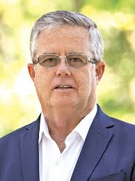 Former incumbent adds name to District 4 applicants