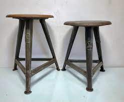 Er eignet sich als sitzgelegenheit, zum ablegen. Rowac 3 Bein Hocker Industrial Style Decor Industrial Chair Industrial Style