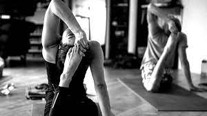 Our signature method, baseworks, offers a consistent, measurable and scalable practice experience for anyone wanting to learn how to move better. Yogajaya Para Impacto