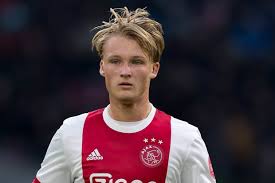Kasper dolberg, 23, aus dänemark ⬢ position: Report West Ham And Southampton Eye Move For Ajax Striker Kasper Dolberg Sportslens Com