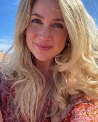 Lori Conkle's Instagram, Twitter & Facebook