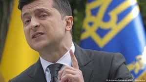 Картинки по запросу владимир зеленский фото Kommentarij Ukraina Zelenskogo Ne Silno Otlichaetsya Ot Ukrainy Poroshenko Kommentarii Obozrevatelej Dw I Priglashennyh Avtorov Dw 20 10 2020