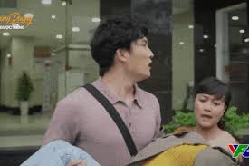 Trong tập 58 'hướng dương ngược nắng', hoàng khẳng định chưa hề bỏ vợ cũng như chưa bao giờ tán tỉnh minh. 8s4ghkmhi4pyim