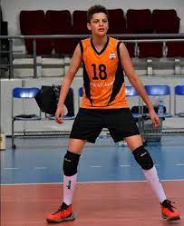Ünlü sporcu ebrar karakurt boyu kaç, kaç yaşında? Ebrar Karakurt Kimdir Kac Yasinda Aslen Nereli Boyu Kac Yaya Biyografiler Voleybol