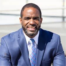 Darryl Weston's Instagram, Twitter & Facebook